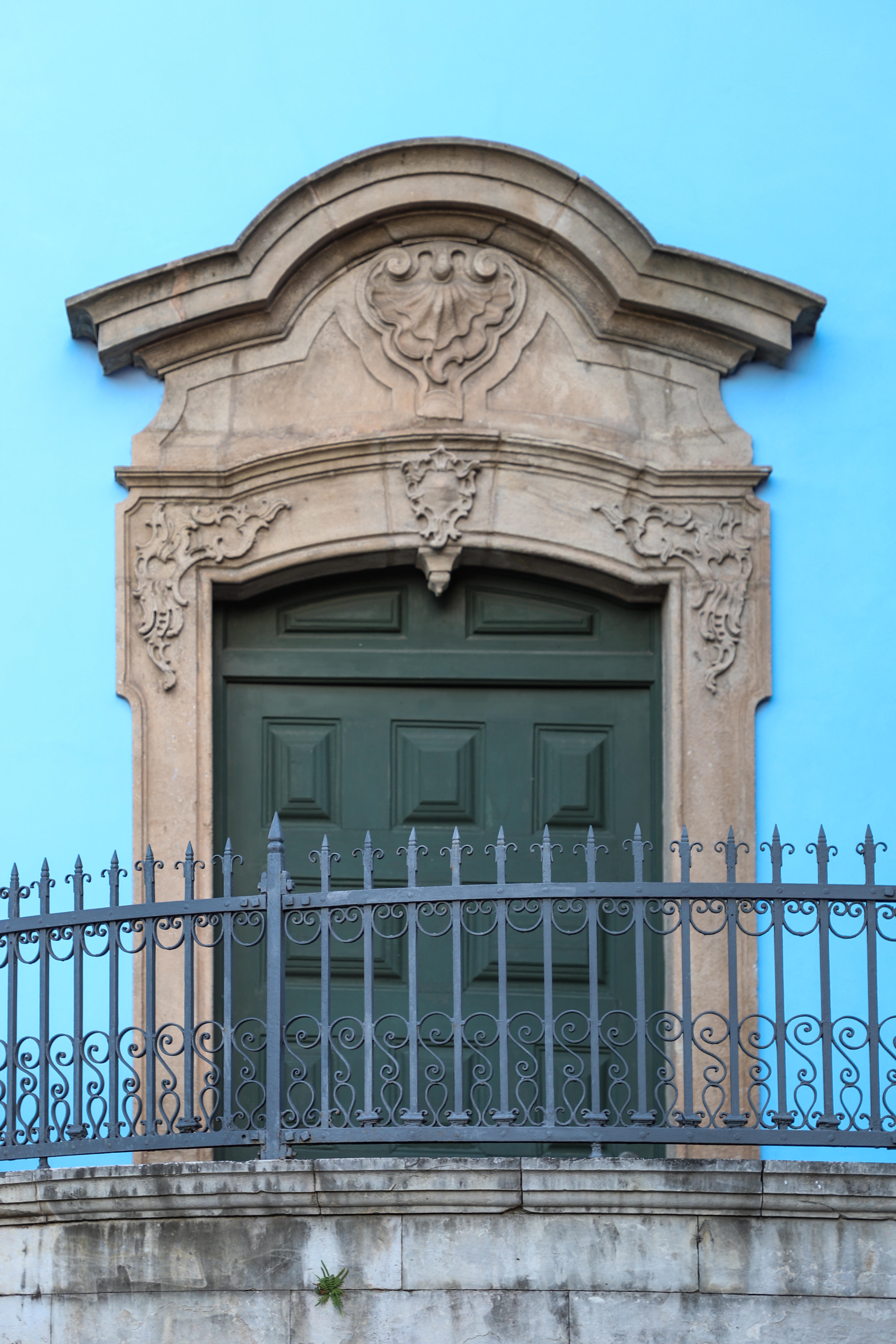 Portal de entrada da Igreja do Rosário dos Pretos em Salvador